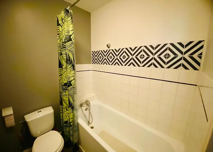 Апартаменты La Paille Luxembourg Parking Un-sejour-a-part